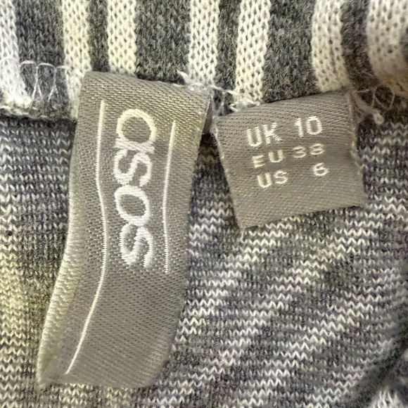 3/$20 ASOS Bodycon Dress Long Sleeve High Neck cutout Grey Chevron Stripe size 6 - Picture 4 of 8